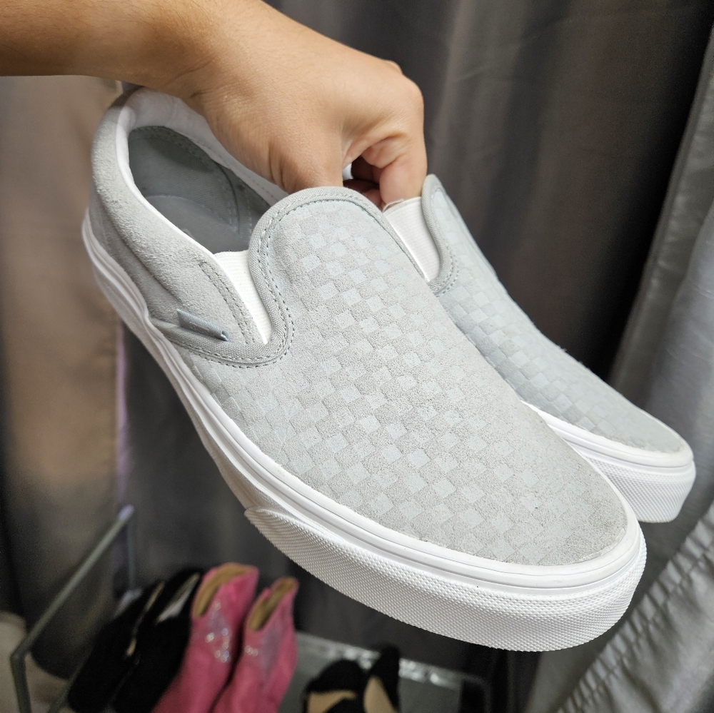 Light grey suede vans